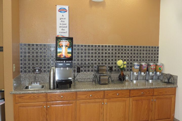 Breakfast/Coffee Service 36 of 43