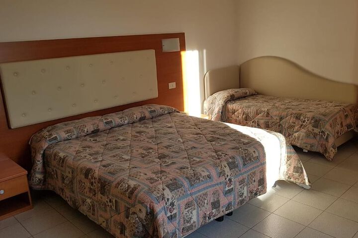 Room 15 of 51