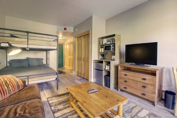Room 2 of 21