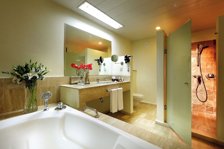 Room 41 of 223
