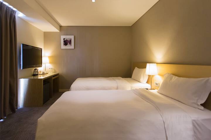 Room 10 of 53