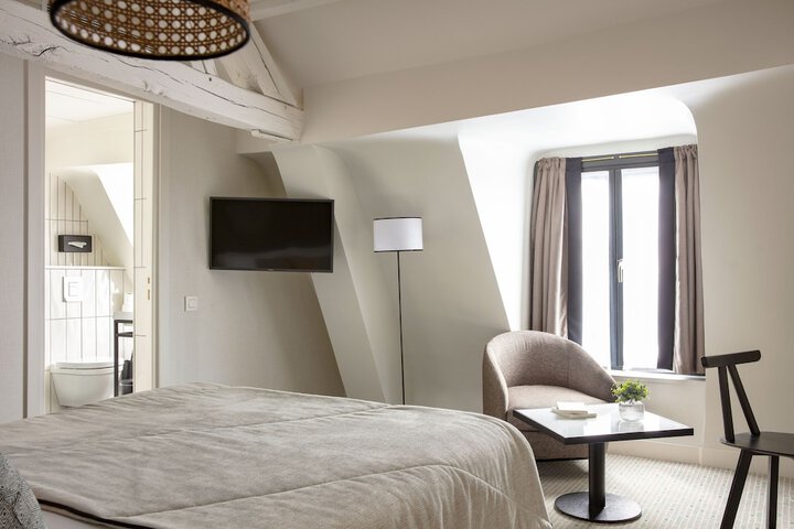 Room 19 of 46