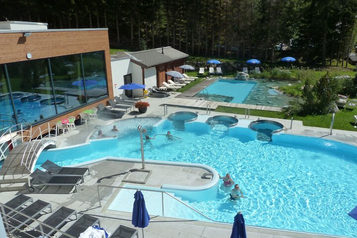 Hotel Pool