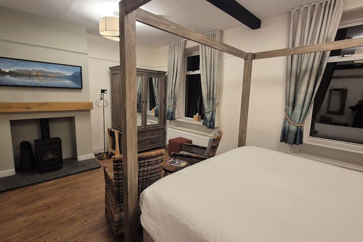 Room 33 of 72