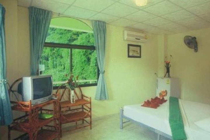 Photo 11