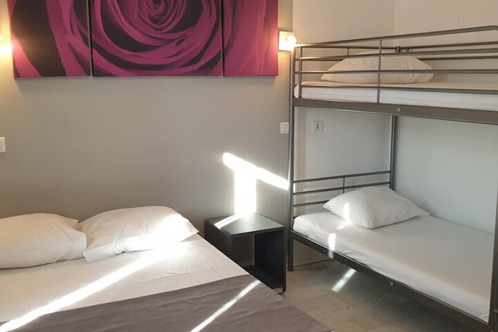 Room 13 of 69