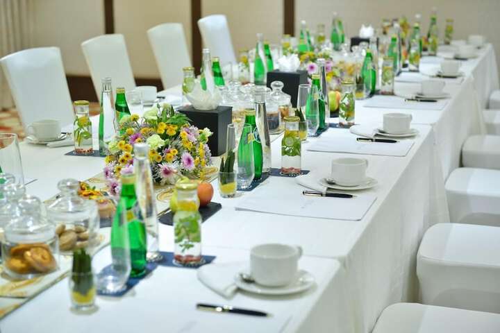 Ballroom/Hall 22 of 34