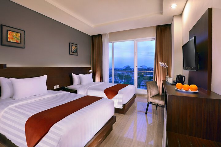 Room 6 of 35