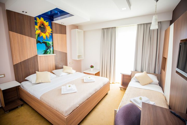 Room 5 of 40