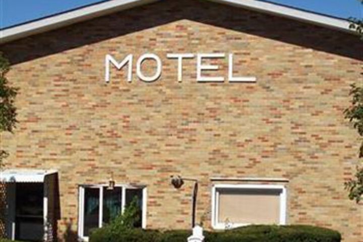 Hotel 8 of 11