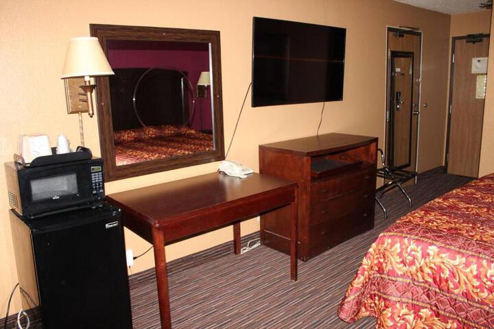 Standard | King Bed (3 of 3)