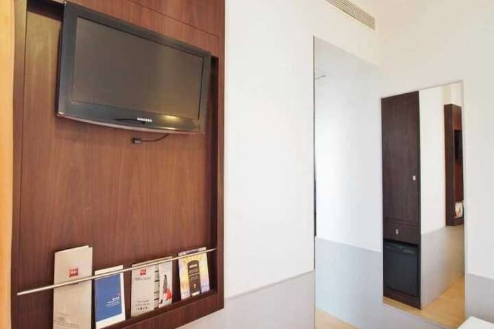 Room 16 of 81