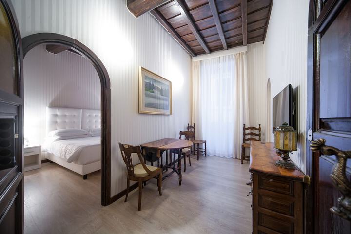 Room 47 of 63