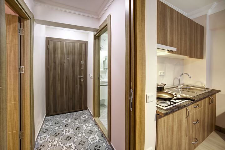 Room 9 of 37