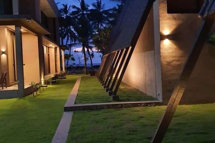 Hotel Exterior 77 of 80