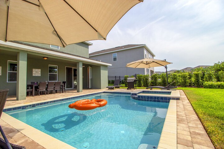 Pool 62 of 70