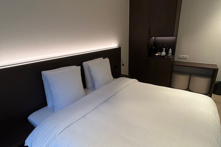 Room 12 of 44