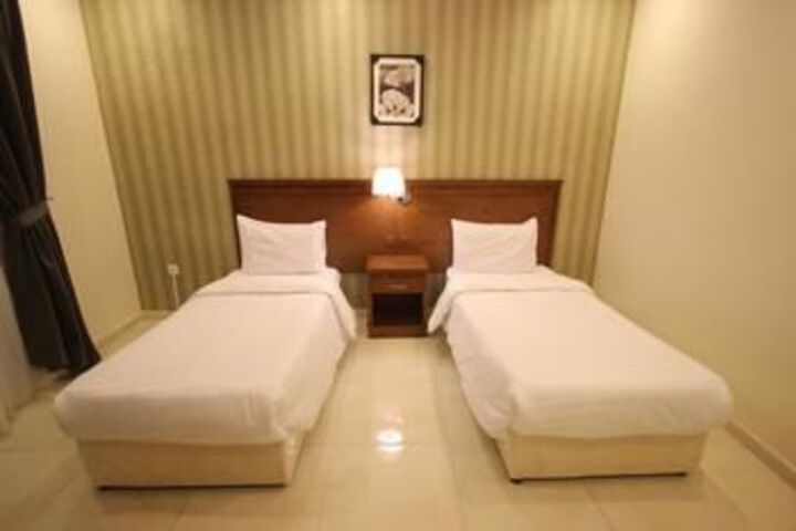 Room 15 of 30