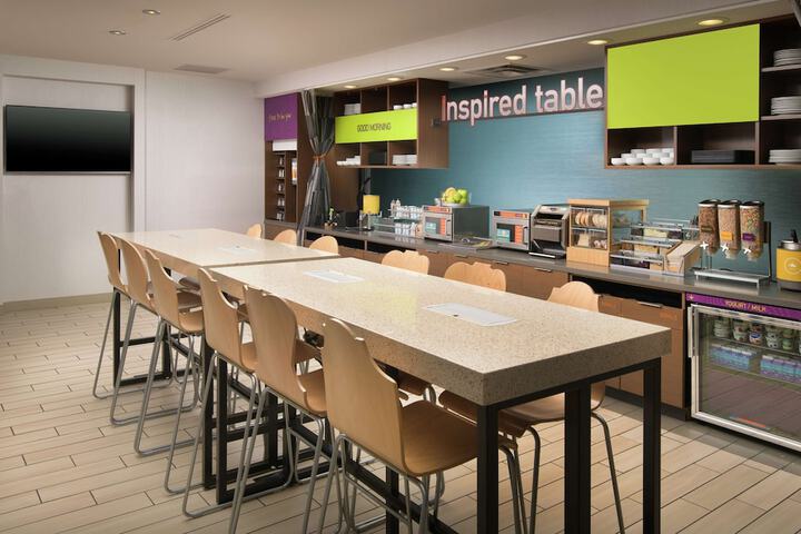 Breakfast area