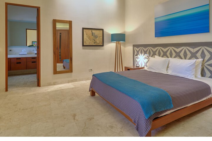 Room 3 of 26