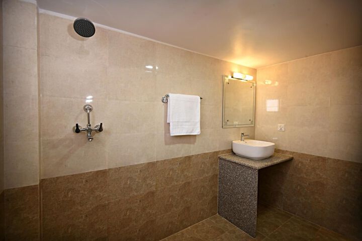 Room 19 of 29
