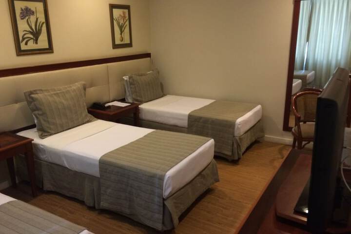 Room 35 of 61