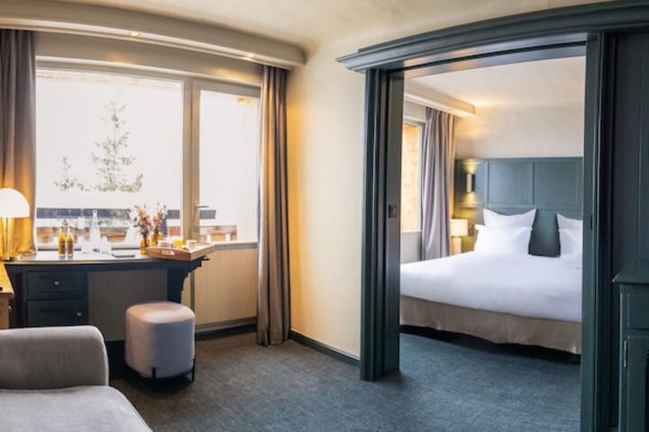 Room 32 of 84