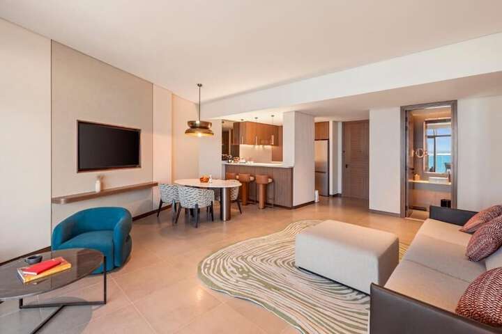 Room 10 of 67