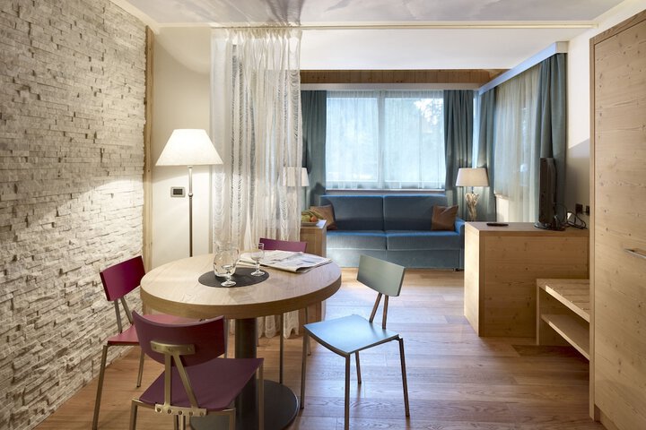 Room 14 of 38