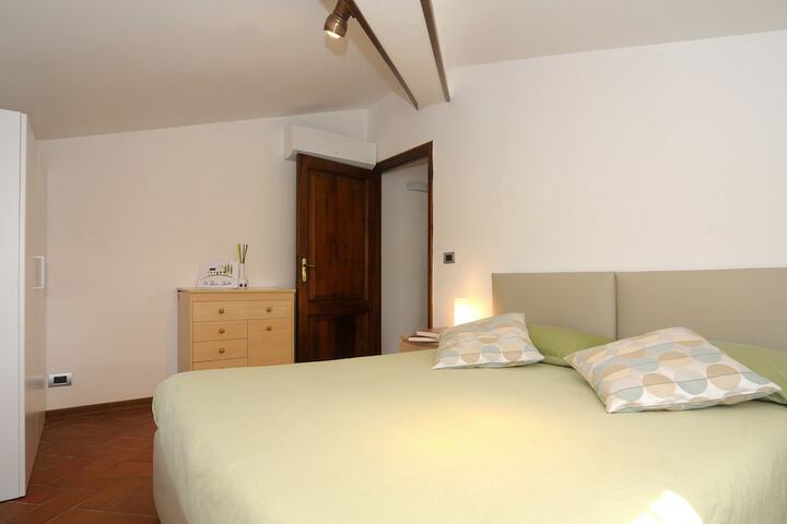 Room 7 of 63