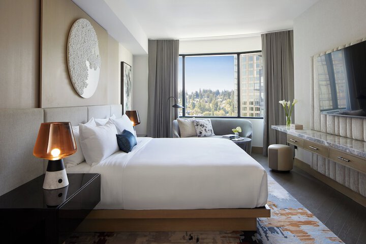 Room 21 of 83