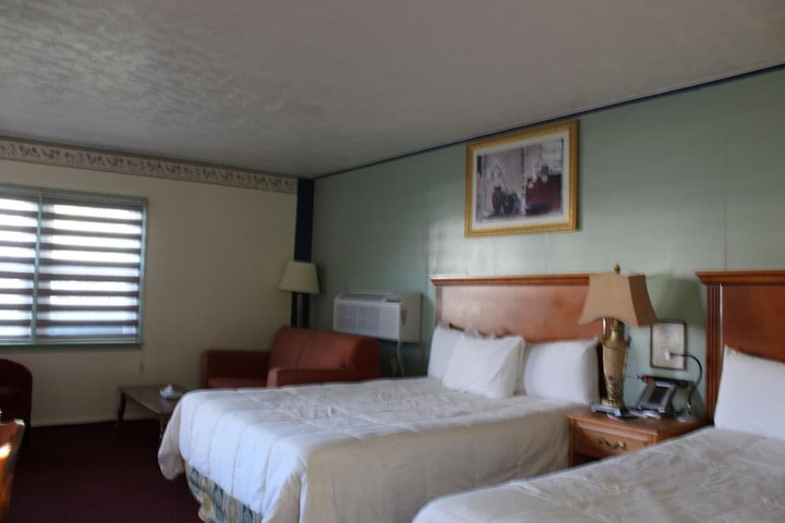 Room 22 of 39