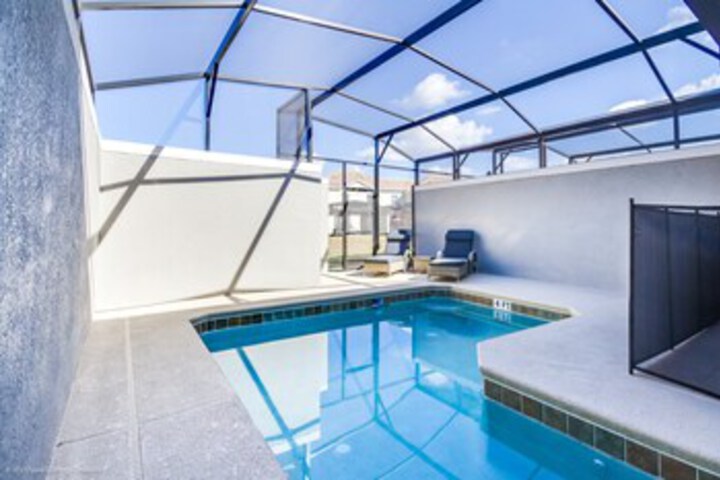 Pool 24 of 68