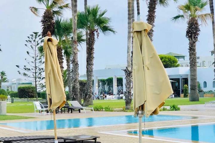 Hotel Pool