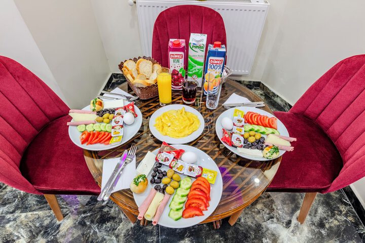 Dining 67 of 71