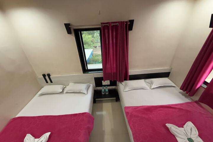 Room 16 of 72
