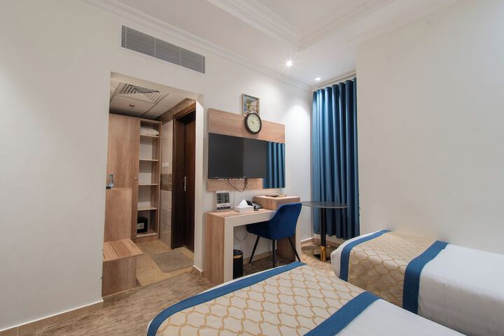 Room 38 of 53