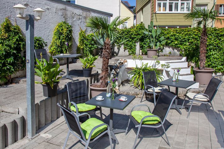 Terrace/Patio 50 of 51