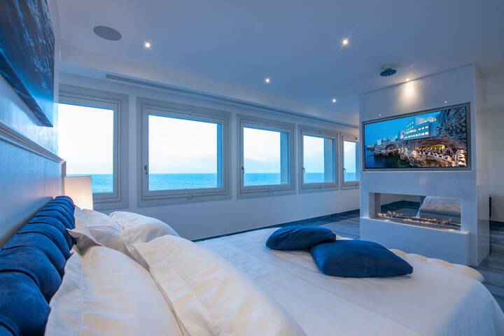 Room 11 of 73