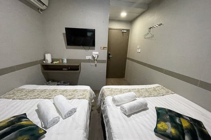 Room 95 of 195