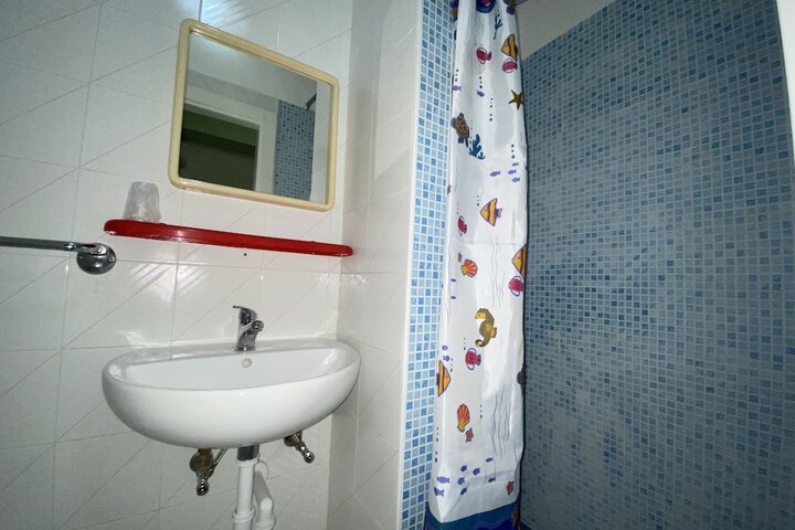 Room 44 of 108