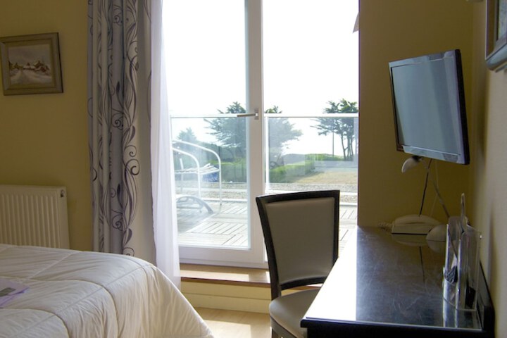 Room 14 of 14