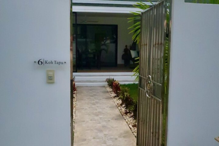 Hotel Exterior 98 of 98