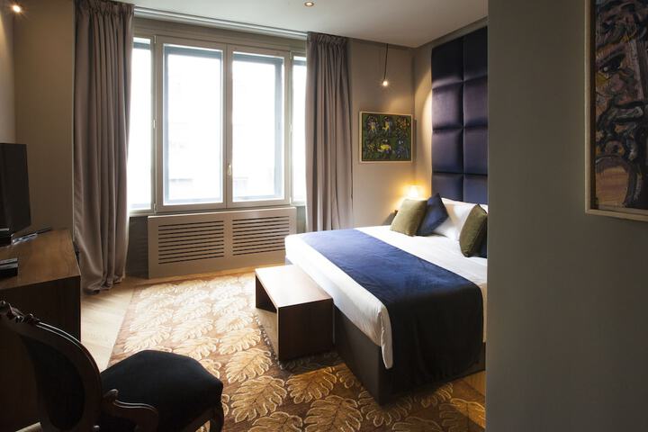 Room 34 of 73