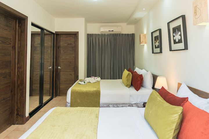 Room 12 of 37