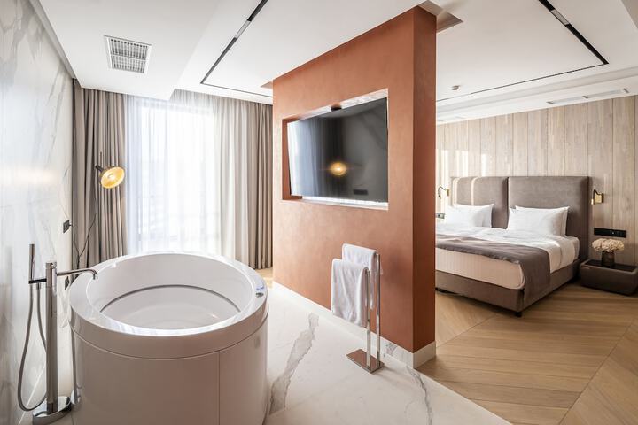 Room 65 of 126