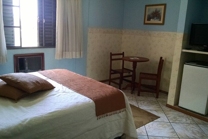 Room 18 of 32