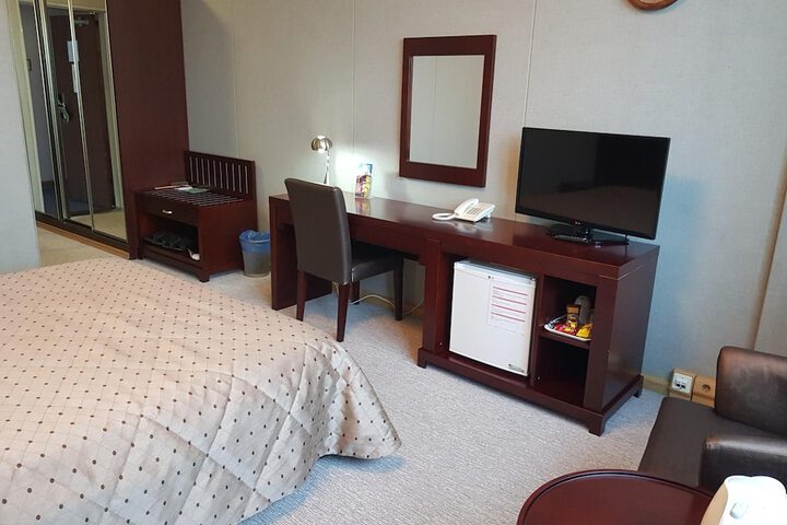 Room 12 of 56