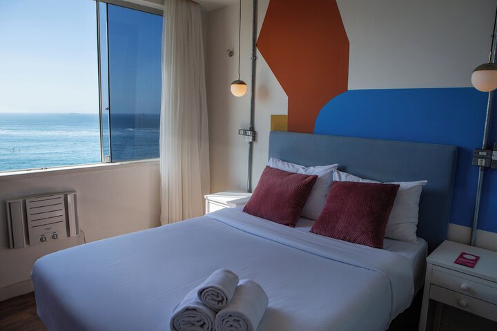 Room 32 of 52