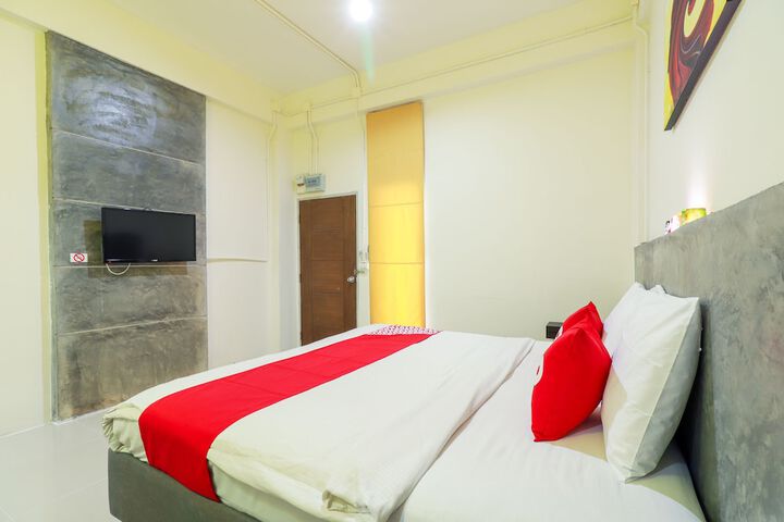 Room 9 of 29